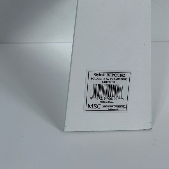 MSC Mainstreet Collection 4" x 6" Shiplap with Green, Pink and White Bow - Picture 5 of 9